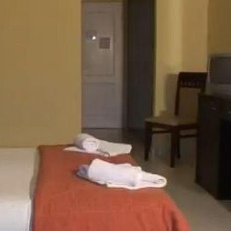 Hotel Denny'S Inn Alimos エクステリア 写真