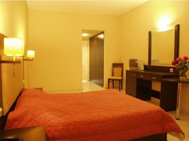 Hotel Denny'S Inn Alimos エクステリア 写真